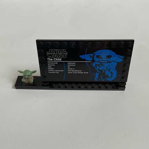 LEGO Star Wars: The Mandalorian Series The Child 75318 - Baby Yoda Grogu - Picture 2 of 8